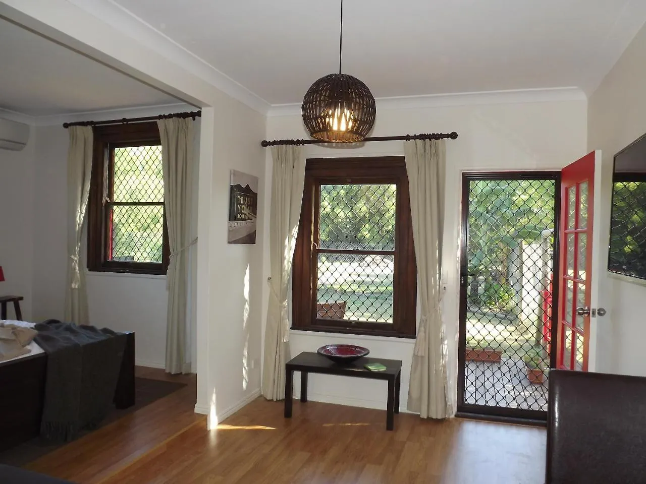 Red Ginger Cabin Hotel Ninderry